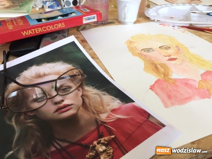 Zdjęcie w galerii na portalu naszwodzislaw.com: Akwarelowe warsztaty portretu z Kariną Jaźwińską w radlińskim MOK-u wiadomości z regionu