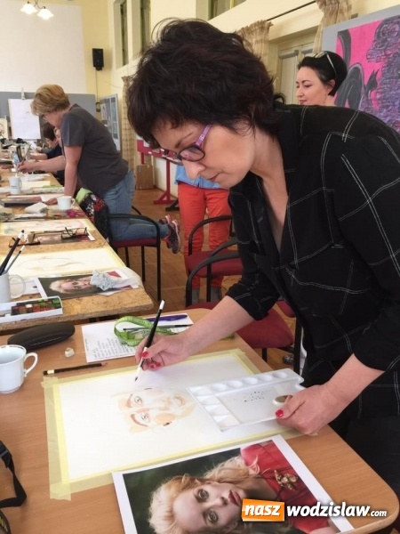 Zdjęcie w galerii na portalu naszwodzislaw.com: Akwarelowe warsztaty portretu z Kariną Jaźwińską w radlińskim MOK-u wiadomości z regionu