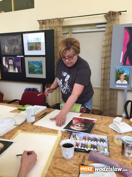 Zdjęcie w galerii na portalu naszwodzislaw.com: Akwarelowe warsztaty portretu z Kariną Jaźwińską w radlińskim MOK-u wiadomości z regionu