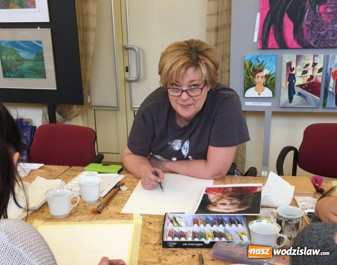 Zdjęcie w galerii na portalu naszwodzislaw.com: Akwarelowe warsztaty portretu z Kariną Jaźwińską w radlińskim MOK-u wiadomości z regionu