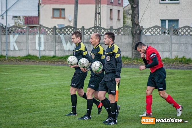Zdjęcie w galerii na portalu naszwodzislaw.com: Klasa okręgowa: Podwójny pech Naprzodu  wiadomości z regionu