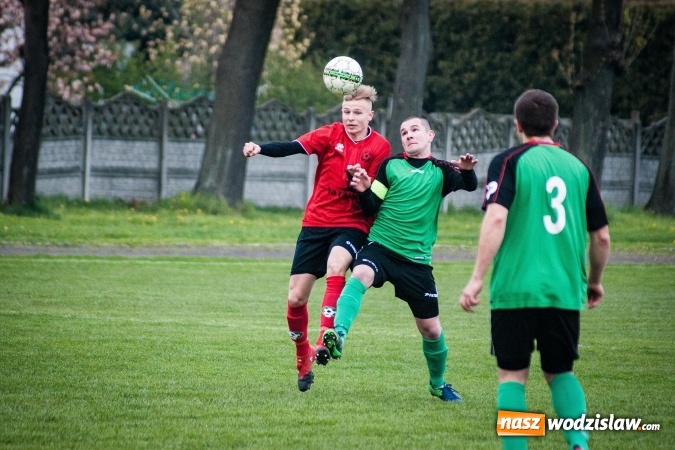 Zdjęcie w galerii na portalu naszwodzislaw.com: Klasa okręgowa: Podwójny pech Naprzodu  wiadomości z regionu