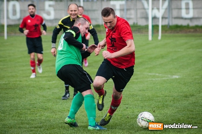 Zdjęcie w galerii na portalu naszwodzislaw.com: Klasa okręgowa: Podwójny pech Naprzodu  wiadomości z regionu