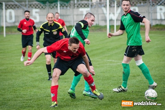 Zdjęcie w galerii na portalu naszwodzislaw.com: Klasa okręgowa: Podwójny pech Naprzodu  wiadomości z regionu