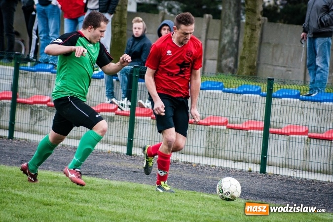 Zdjęcie w galerii na portalu naszwodzislaw.com: Klasa okręgowa: Podwójny pech Naprzodu  wiadomości z regionu