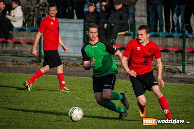 Zdjęcie w galerii na portalu naszwodzislaw.com: Klasa okręgowa: Podwójny pech Naprzodu  wiadomości z regionu