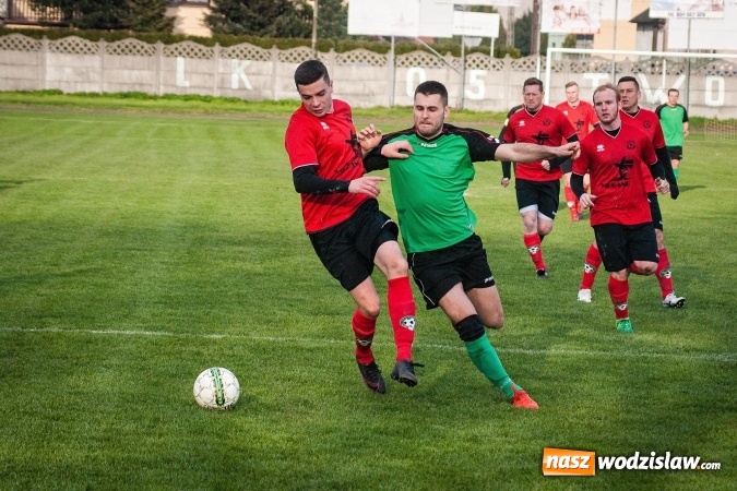 Zdjęcie w galerii na portalu naszwodzislaw.com: Klasa okręgowa: Podwójny pech Naprzodu  wiadomości z regionu