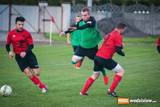 Zdjęcie w galerii na portalu naszwodzislaw.com: Klasa okręgowa: Podwójny pech Naprzodu  wiadomości z regionu
