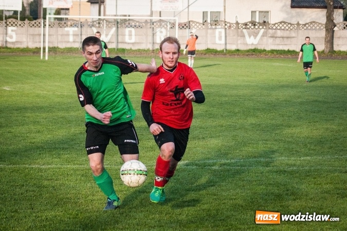 Zdjęcie w galerii na portalu naszwodzislaw.com: Klasa okręgowa: Podwójny pech Naprzodu  wiadomości z regionu