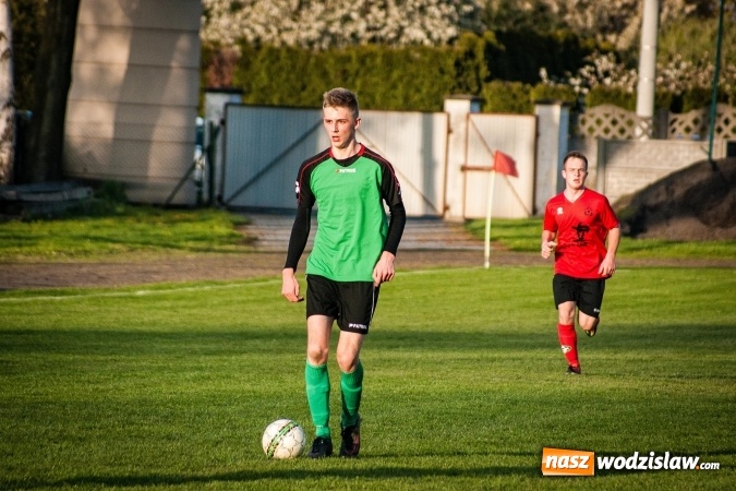 Zdjęcie w galerii na portalu naszwodzislaw.com: Klasa okręgowa: Podwójny pech Naprzodu  wiadomości z regionu