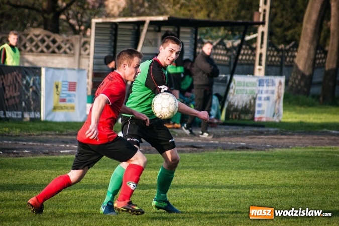 Zdjęcie w galerii na portalu naszwodzislaw.com: Klasa okręgowa: Podwójny pech Naprzodu  wiadomości z regionu