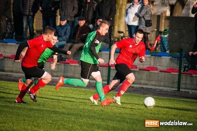 Zdjęcie w galerii na portalu naszwodzislaw.com: Klasa okręgowa: Podwójny pech Naprzodu  wiadomości z regionu