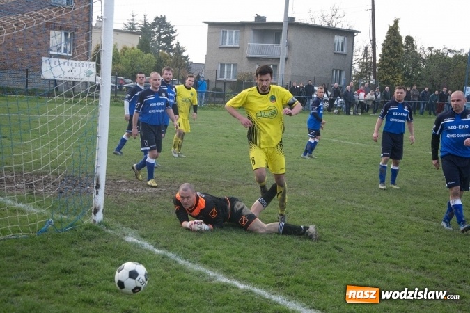 Zdjęcie w galerii na portalu naszwodzislaw.com: KS 25 Kokoszyce zaskoczył Owsiszcze wiadomości z regionu