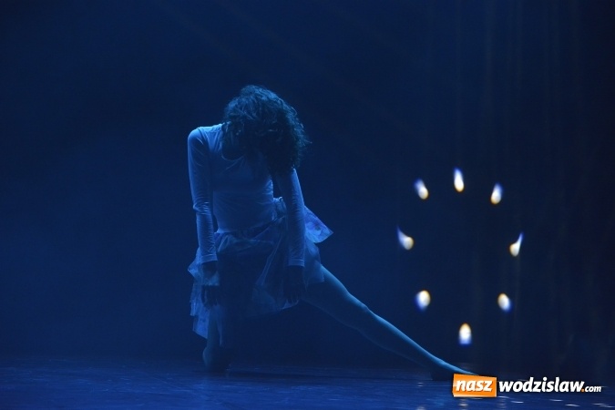 Zdjęcie w galerii na portalu naszwodzislaw.com: Wojownik światła na deskach WCK wiadomości z regionu