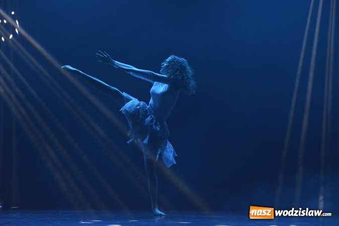 Zdjęcie w galerii na portalu naszwodzislaw.com: Wojownik światła na deskach WCK wiadomości z regionu