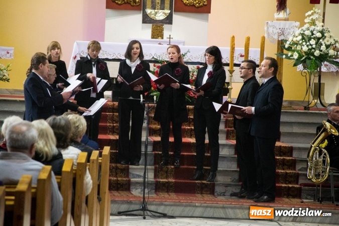 Zdjęcie w galerii na portalu naszwodzislaw.com: Koncert w hołdzie Ojcu Świętemu Janowi Pawłowi Wielkiemu wiadomości z regionu