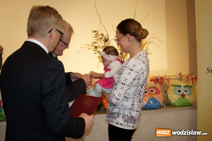 Zdjęcie w galerii na portalu naszwodzislaw.com: S&oacute;wki rozdane! Spotkanie z najmłodszymi mieszkańcami Gminy Mszana za nami wiadomości z regionu