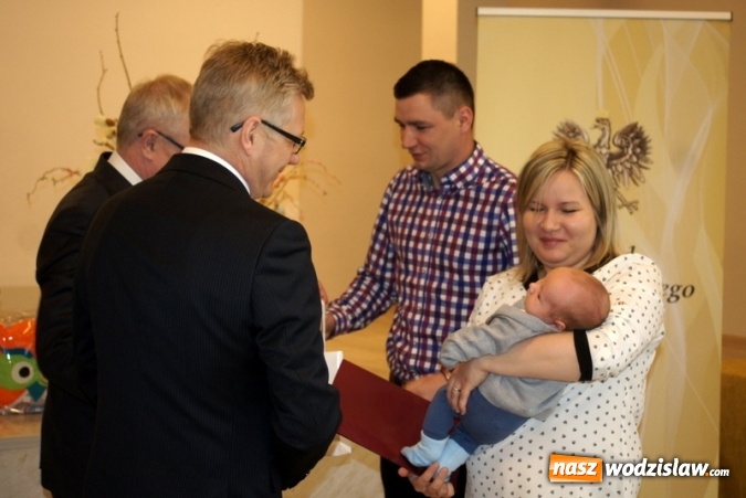 Zdjęcie w galerii na portalu naszwodzislaw.com: S&oacute;wki rozdane! Spotkanie z najmłodszymi mieszkańcami Gminy Mszana za nami wiadomości z regionu