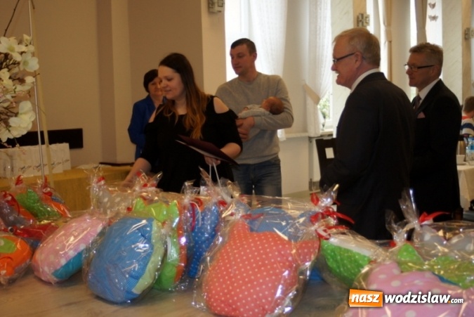 Zdjęcie w galerii na portalu naszwodzislaw.com: S&oacute;wki rozdane! Spotkanie z najmłodszymi mieszkańcami Gminy Mszana za nami wiadomości z regionu