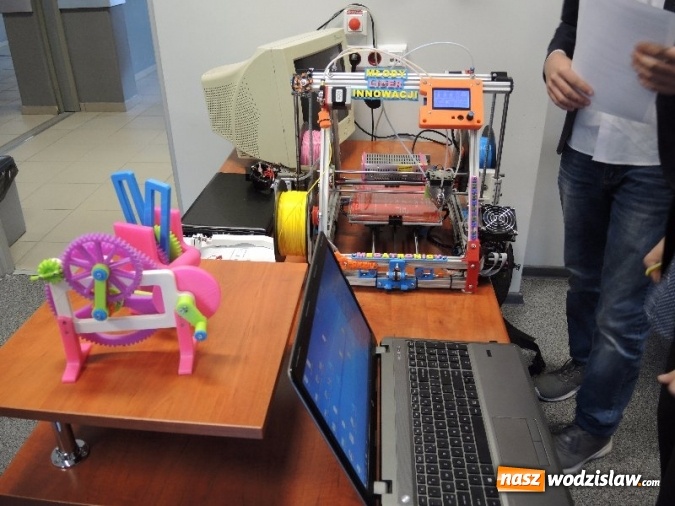 Zdjęcie w galerii na portalu naszwodzislaw.com: Kreatywni mechatronicy z PCKZiU na podium! wiadomości z regionu