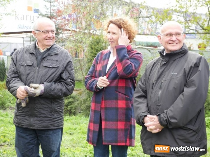 Zdjęcie w galerii na portalu naszwodzislaw.com: 760 drzew na 760-lecie Wodzisławia Śląskiego. Nowe nasadzenia na terenie miasta wiadomości z regionu