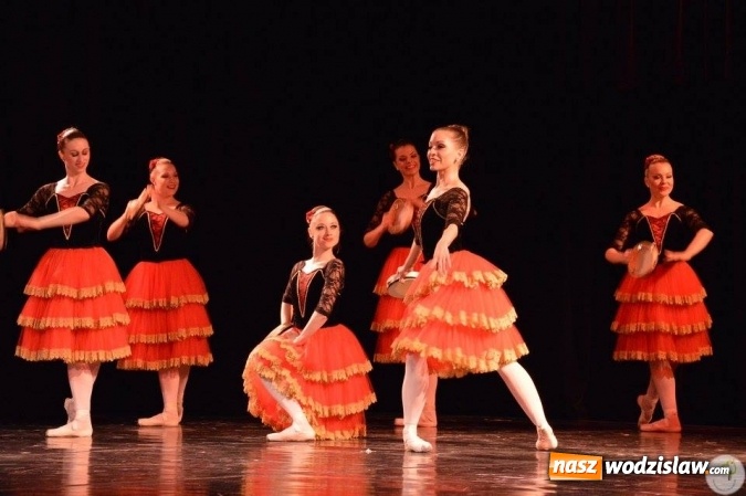 Zdjęcie w galerii na portalu naszwodzislaw.com: Amerykańska grupa baletowa Ballet Magnificat na scenie radlińskiego MOK-u wiadomości z regionu