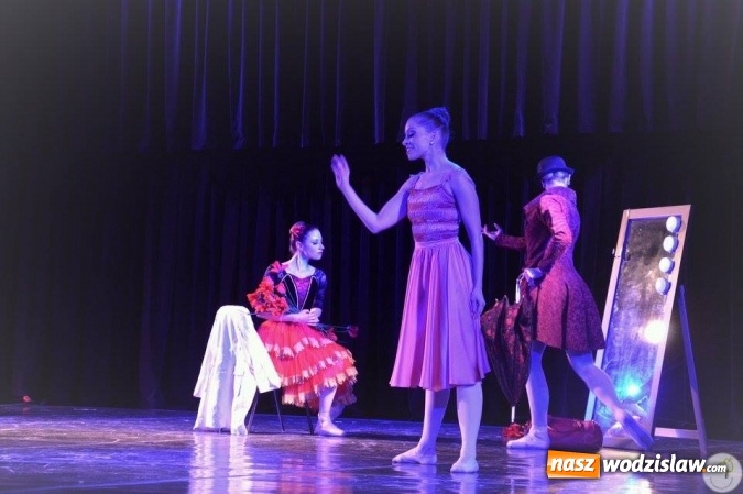 Zdjęcie w galerii na portalu naszwodzislaw.com: Amerykańska grupa baletowa Ballet Magnificat na scenie radlińskiego MOK-u wiadomości z regionu