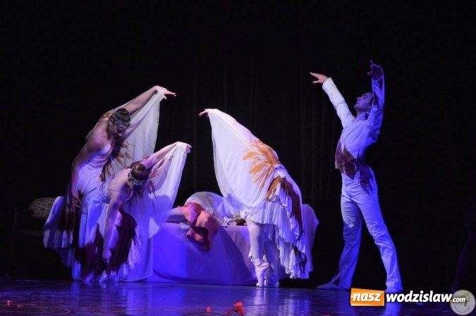 Zdjęcie w galerii na portalu naszwodzislaw.com: Amerykańska grupa baletowa Ballet Magnificat na scenie radlińskiego MOK-u wiadomości z regionu