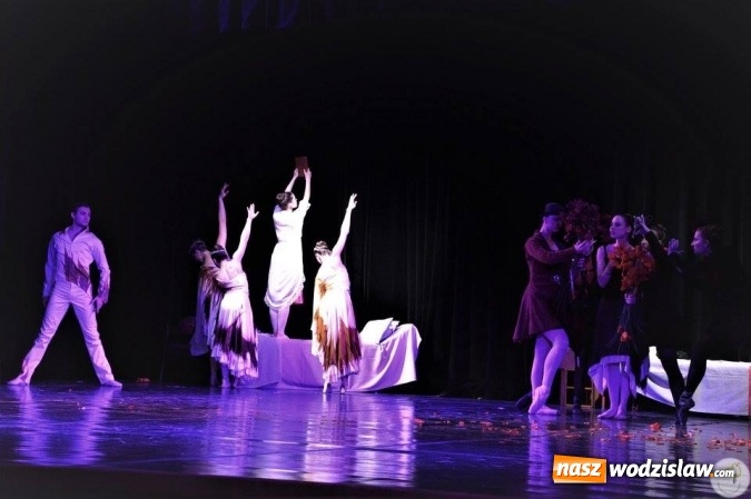 Zdjęcie w galerii na portalu naszwodzislaw.com: Amerykańska grupa baletowa Ballet Magnificat na scenie radlińskiego MOK-u wiadomości z regionu