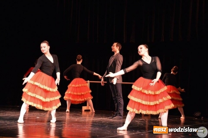 Zdjęcie w galerii na portalu naszwodzislaw.com: Amerykańska grupa baletowa Ballet Magnificat na scenie radlińskiego MOK-u wiadomości z regionu