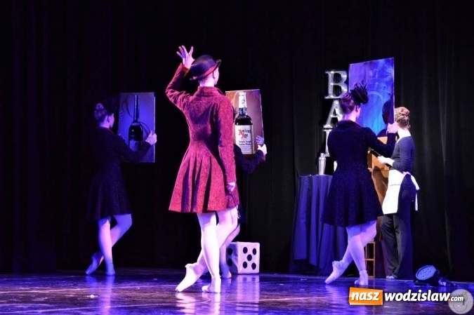 Zdjęcie w galerii na portalu naszwodzislaw.com: Amerykańska grupa baletowa Ballet Magnificat na scenie radlińskiego MOK-u wiadomości z regionu