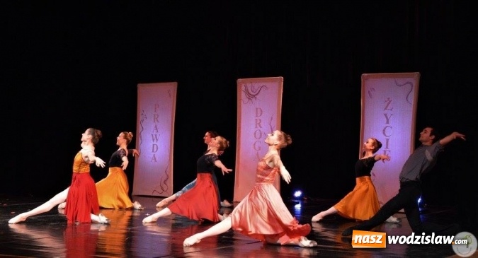 Zdjęcie w galerii na portalu naszwodzislaw.com: Amerykańska grupa baletowa Ballet Magnificat na scenie radlińskiego MOK-u wiadomości z regionu