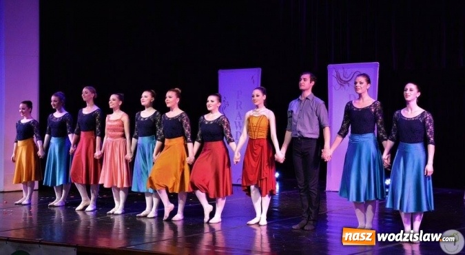 Zdjęcie w galerii na portalu naszwodzislaw.com: Amerykańska grupa baletowa Ballet Magnificat na scenie radlińskiego MOK-u wiadomości z regionu