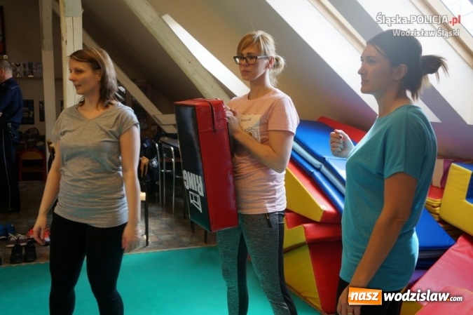 Zdjęcie w galerii na portalu naszwodzislaw.com: Urzędniczki z Godowa uczyły się samoobrony wiadomości z regionu