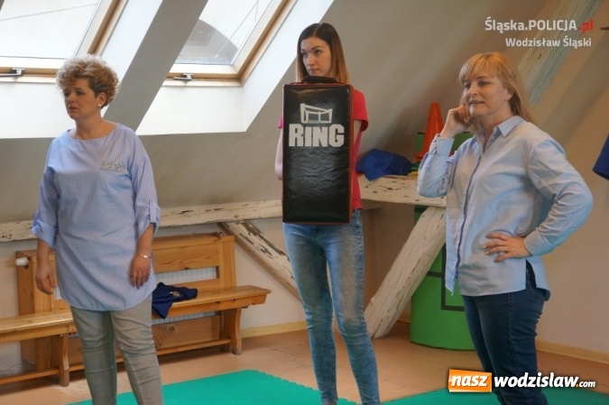 Zdjęcie w galerii na portalu naszwodzislaw.com: Urzędniczki z Godowa uczyły się samoobrony wiadomości z regionu