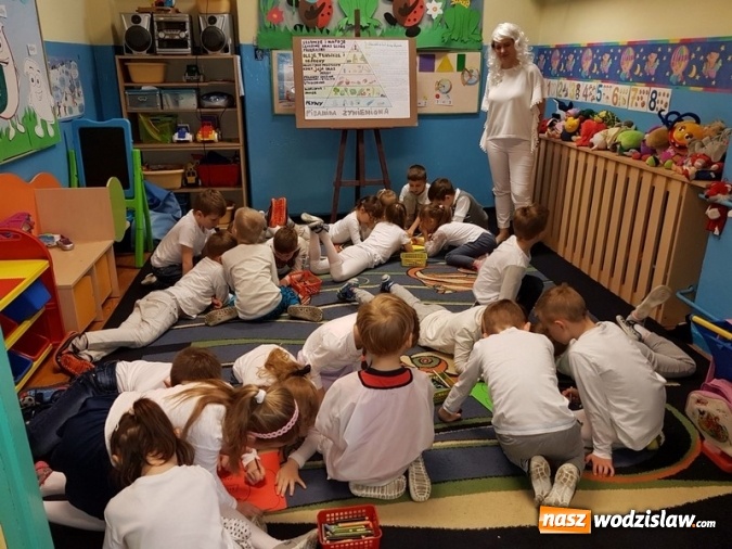 Zdjęcie w galerii na portalu naszwodzislaw.com: Dzieciaki Mleczaki. Wodzisławska czwórka włączyła się w Ogólnopolski Program Edukacyjno - Informacyjny wiadomości z regionu