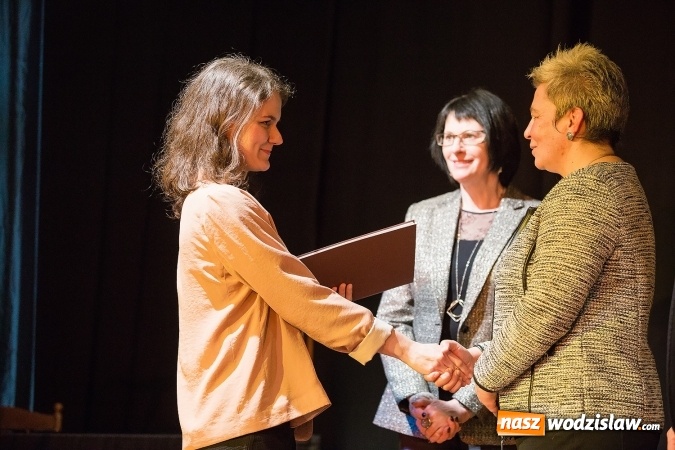 Zdjęcie w galerii na portalu naszwodzislaw.com: Uroczyste wręczenie dyplomów na kierunku architektura PWSZ w Raciborzu wiadomości z regionu