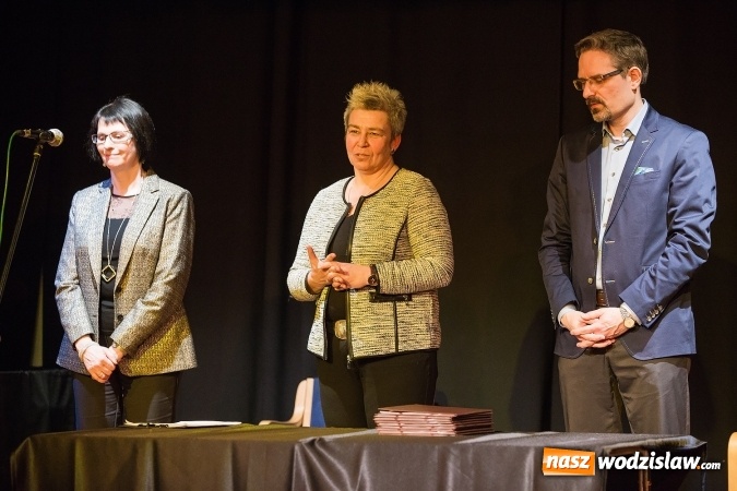 Zdjęcie w galerii na portalu naszwodzislaw.com: Uroczyste wręczenie dyplomów na kierunku architektura PWSZ w Raciborzu wiadomości z regionu