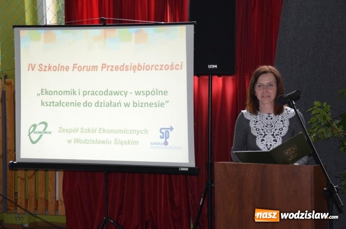 Zdjęcie w galerii na portalu naszwodzislaw.com: Forum Przedsiębiorczości: wodzisławski Ekonomik ramię w ramię z pracodawcami wiadomości z regionu