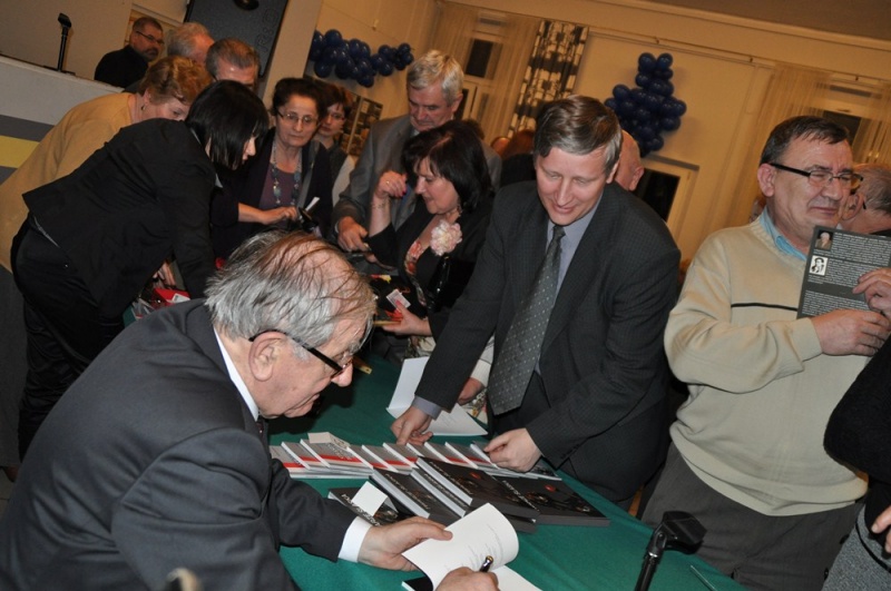 Zdjęcie w galerii na portalu naszwodzislaw.com: Nie narzekać, ale iść do przodu wiadomości z regionu