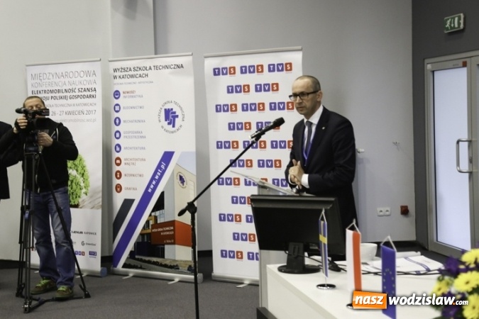 Zdjęcie w galerii na portalu naszwodzislaw.com: Zarząd Wojew&oacute;dztwa za rozwojem elektromobilności wiadomości z regionu