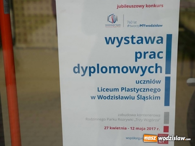 Zdjęcie w galerii na portalu naszwodzislaw.com: Start jubileuszowej wystawy prac uczniów Liceum Plastycznego wiadomości z regionu