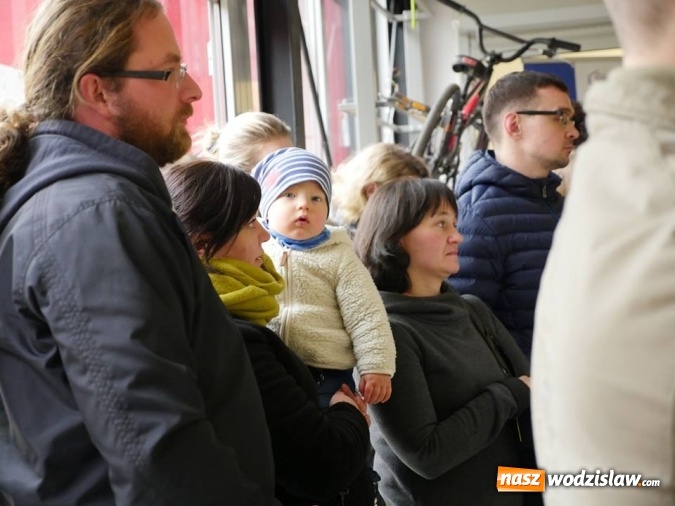 Zdjęcie w galerii na portalu naszwodzislaw.com: Start jubileuszowej wystawy prac uczniów Liceum Plastycznego wiadomości z regionu