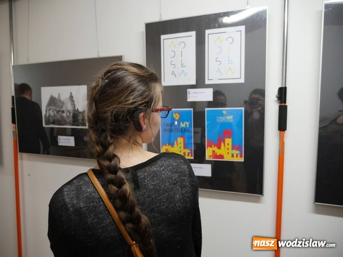 Zdjęcie w galerii na portalu naszwodzislaw.com: Start jubileuszowej wystawy prac uczniów Liceum Plastycznego wiadomości z regionu