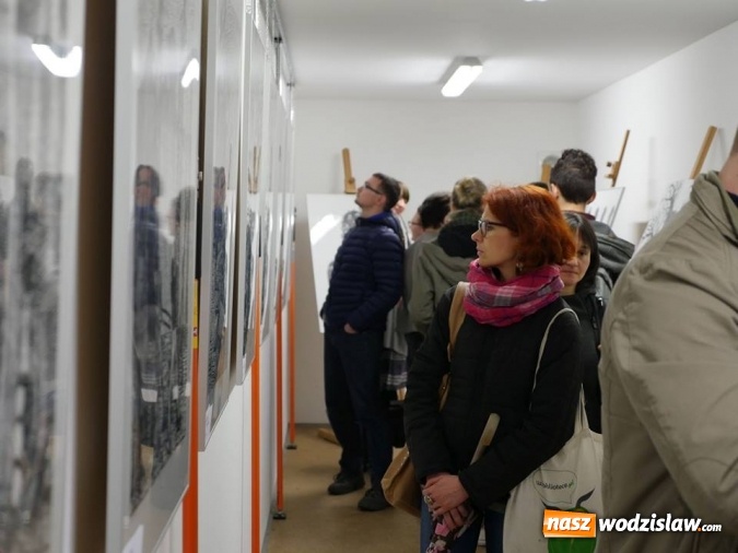 Zdjęcie w galerii na portalu naszwodzislaw.com: Start jubileuszowej wystawy prac uczniów Liceum Plastycznego wiadomości z regionu