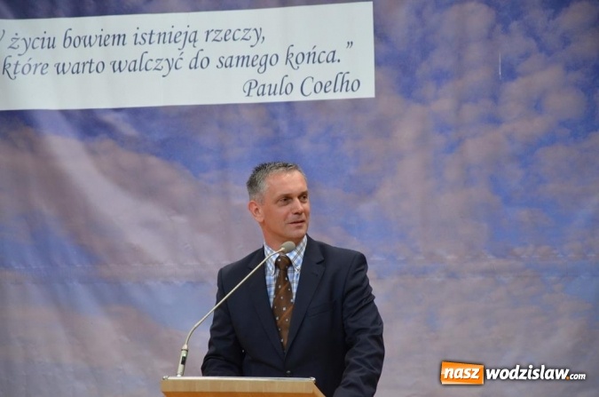 Zdjęcie w galerii na portalu naszwodzislaw.com: Maturzyści pożegnali szkoły wiadomości z regionu