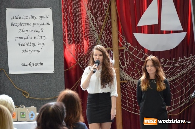 Zdjęcie w galerii na portalu naszwodzislaw.com: Maturzyści pożegnali szkoły wiadomości z regionu