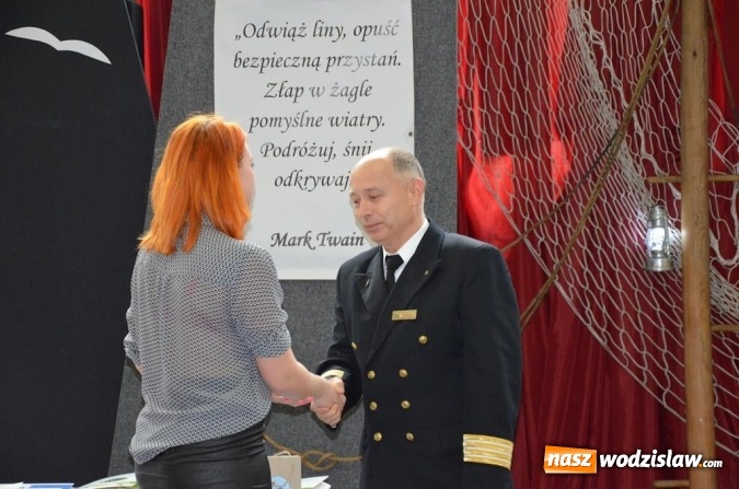 Zdjęcie w galerii na portalu naszwodzislaw.com: Maturzyści pożegnali szkoły wiadomości z regionu