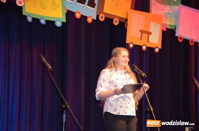 Zdjęcie w galerii na portalu naszwodzislaw.com: Maturzyści pożegnali szkoły wiadomości z regionu