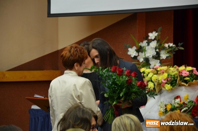 Zdjęcie w galerii na portalu naszwodzislaw.com: Maturzyści pożegnali szkoły wiadomości z regionu